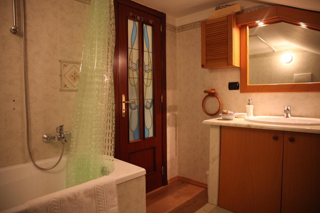 La Castellana Apartment Салерно Екстериор снимка